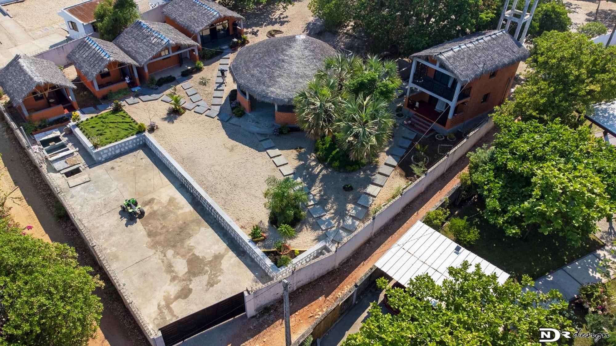 Le Jardin Des Delices Hotel Mahajanga Exterior foto